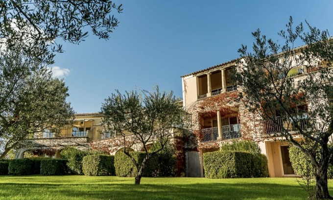 Pont Royal Apartment | Relaxation on the Pont-Royal golf course