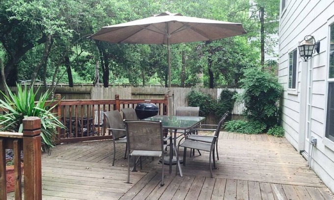 College Park House | Relaxing 4 Bedroom House in the Woodlands, TX
