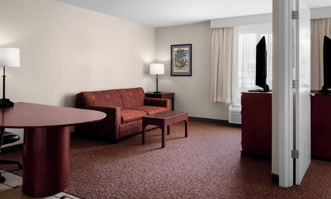Pleasanton Hotel | Relaxing Bay Area Hotel Ideal for Romantic Couple Stay | Free Parking