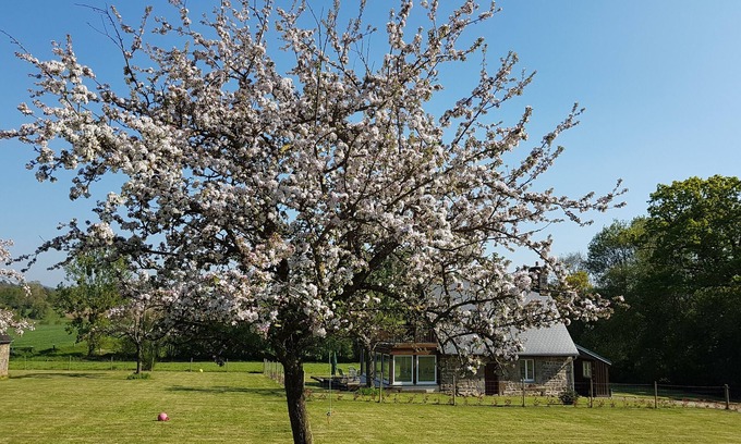 Saint-Germain-de-Tallevende-la-Lande-Vaumont House | Relaxing Country Retreat