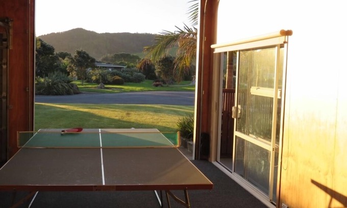 Whangapoua House | Relaxing family friendly holiday house.
