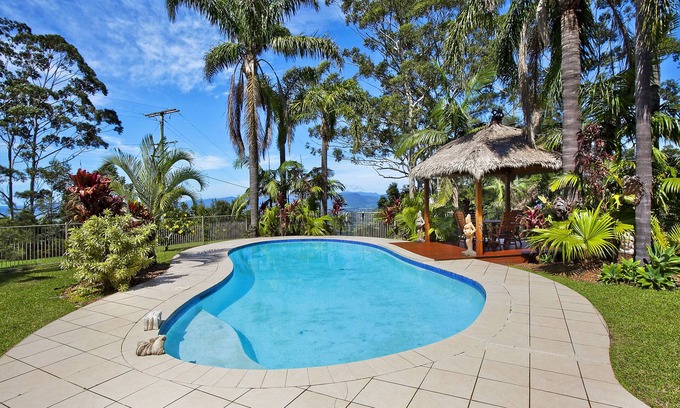 Tomewin House | Relaxing Family Mountain Sanctuary with private pool, firepit, BBQ, A/C