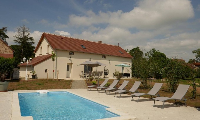 Louroux-Hodement Cottage | Relaxing Getaway with Private Pool, Forest Walks, and Game Activities
