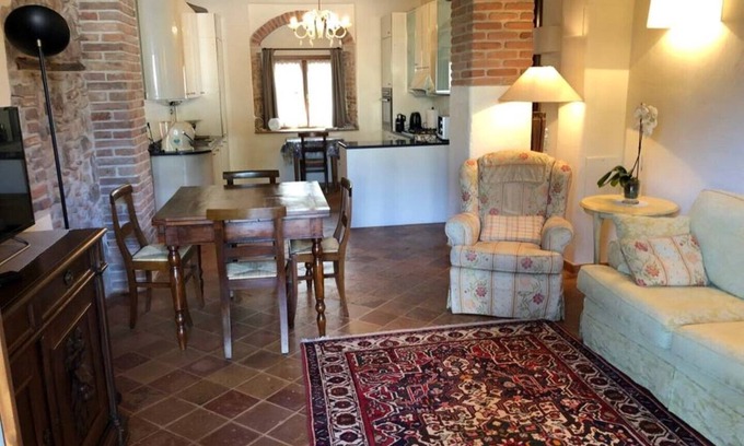 Ovest Apartment | Relaxing historic villa, cycle path to the city center, lake, Valpolicella