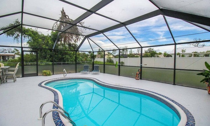 Englewood East House | Relaxing pool home in Englewood - Awake Zone