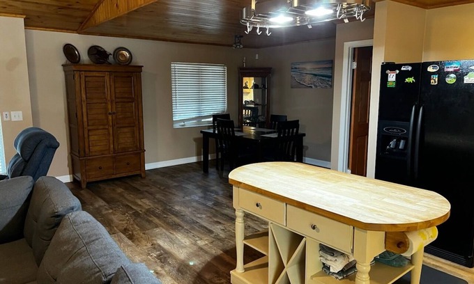 Orange City House | Relaxing quiet 1.5 acre home with private pool.