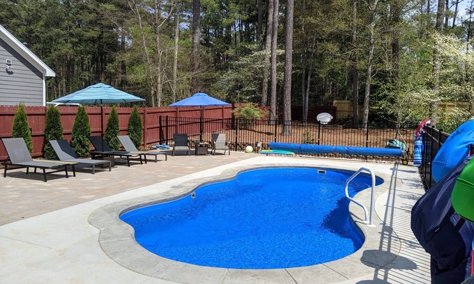 Northwest Raleigh House | Relaxing Raleigh Retreat w/Heated Saltwater Pool, HotTub, Screened Porch&FirePit