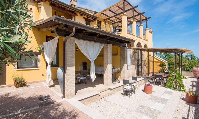 San Savino Apartment | Relaxing Retreat in San Savino