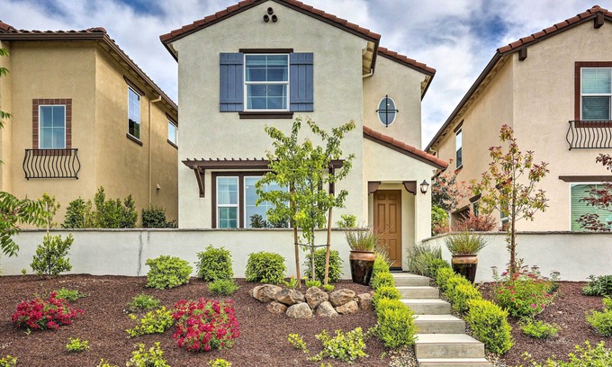 Roseville House | Relaxing Roseville Home w/Outdoor Amenities