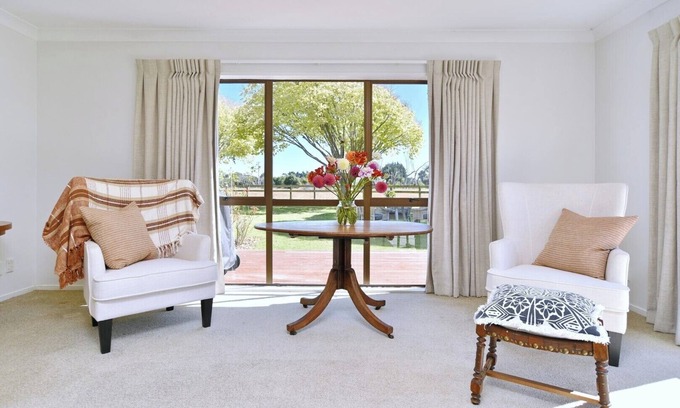 Kaiapoi House | Relaxing Rural Getaway – Near Kaiapoi Lakes, Room to Roam