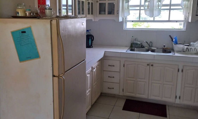 Retreat Apartment | Relaxing vacation home getaway where you can experience local Barbadian culture