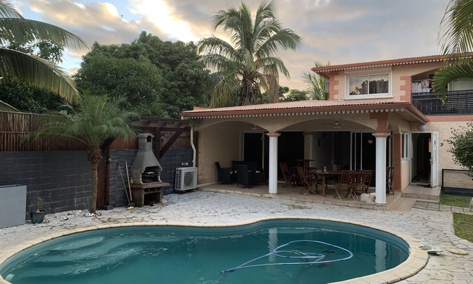 La Riviere Saint-Louis Villa | Relaxing villa with saltwater pool