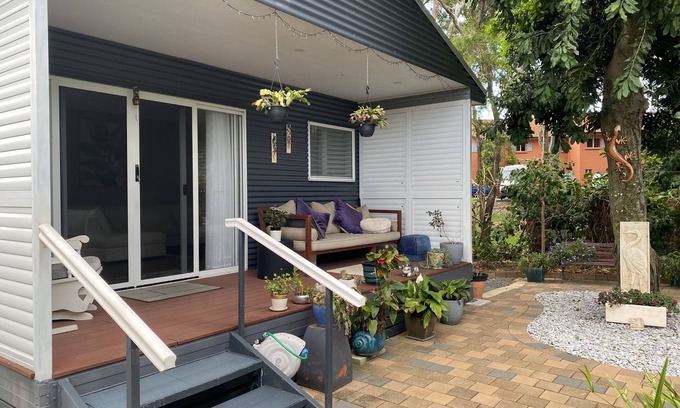 Sanctuary Cove Cottage | RELOCATING TO GOLD COAST? - Available 3 MONTHS - GARDEN COTTAGE - Hope Island.