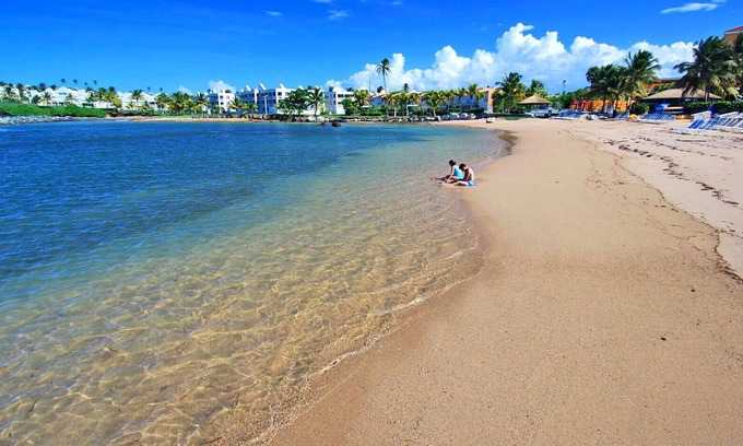 Dorado del Mar Villa | Remodeled 4BR+ /community pool and walking distance to beach