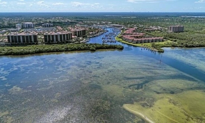 Burnt Store Marina Apartment | Remodeled condo on a Golf and Marina community
