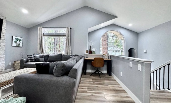 Pioneer Trail House | Remodeled Convenient Tahoe Retreat