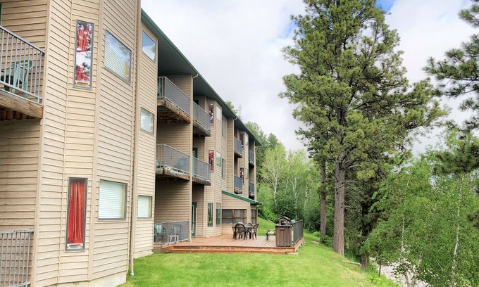 Lead Condo | Remodeled Fully Furnished Barefoot Resort Condo at Terry Peak South Dakota!