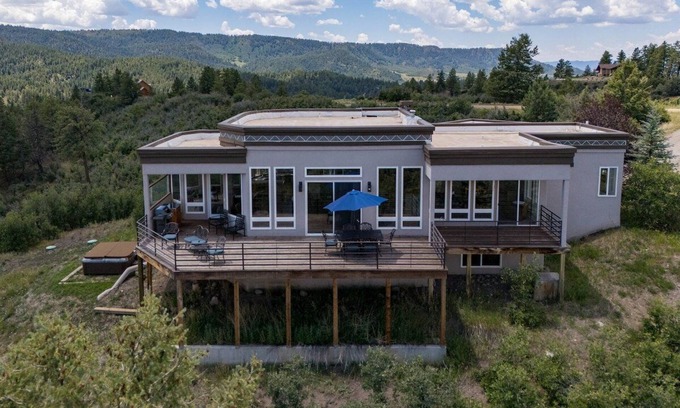 Pagosa Springs House | Remodeled, Hot Tub, Amazing Views, Great Location