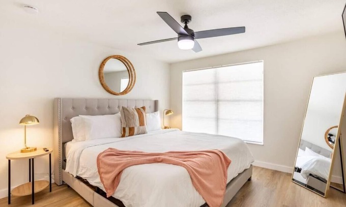 Bearss Plaza House | Remodeled Vacation Home near the Beaches