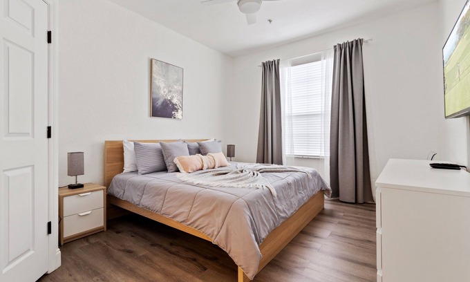 Windsor Hills Condo | Remodeled~Windsor Hills~2.5 Miles from Disney World Main Entrance