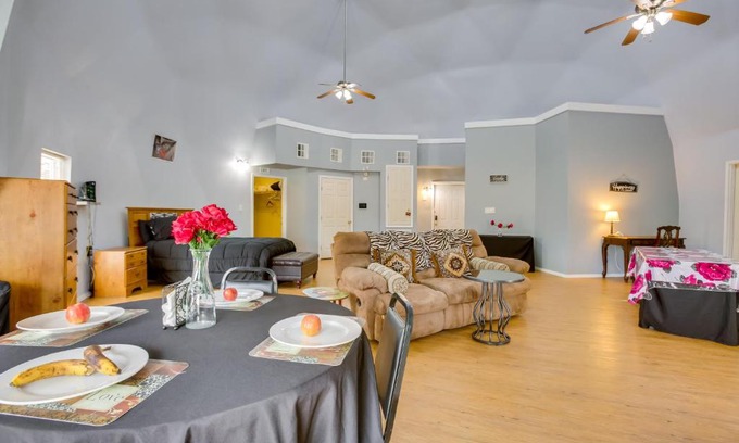 Kokomo Apartment | Remote Angie Vacation Rental Near Pearl River!