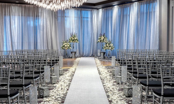 Foxboro Hotel | Renaissance by Marriott Boston Patriot Place Hotel