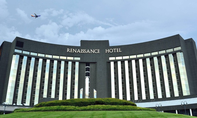 Airport Township Hotel | Renaissance St. Louis Airport Hotel