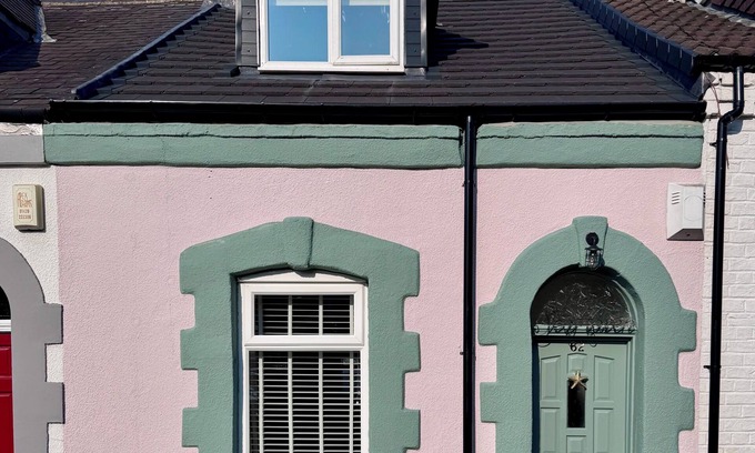 Cullercoats House | Rena’s Seahaven Cottage