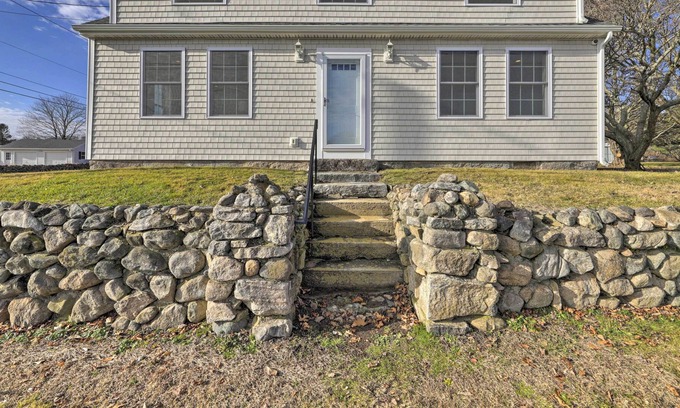Pawcatuck House | Renovated 1735 Stonington Home with Water Views!