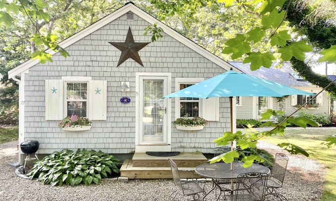 Bass River Cottage | Renovated 1940’s Bass River .5miles to Beaches⛱️ Central AC