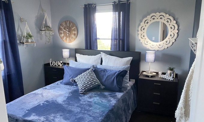 Monroe Apartment | Renovated 2 Bedroom with King Bed, Pets Welcome, Washer & Dryer