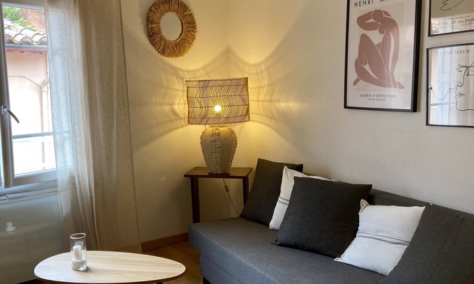 Plage d'Argeles Apartment | Renovated apartment 50m from the beach, Self-contained entrance, Air-conditioned.