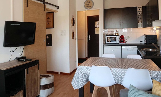 Les Orres Apartment | Renovated apt with pool, sauna, hammam and wifi at Les Orres 1800