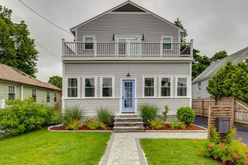 Barrington House | Renovated Barrington Cottage with Beach Access!