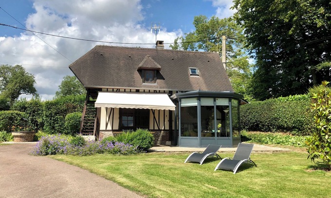 Etreville House | Renovated bread oven in pretty Normandy property