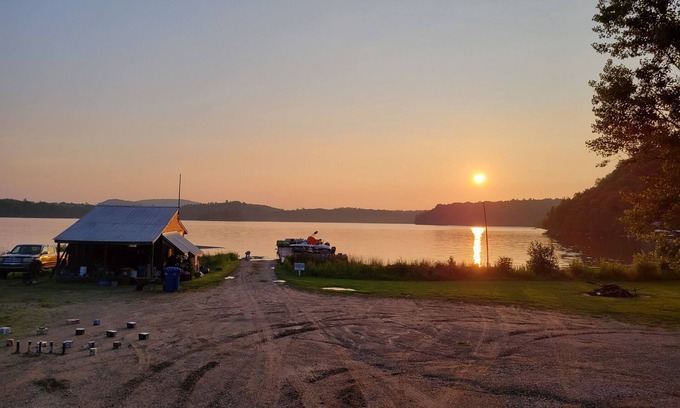 Northfield Ski Chalet | Renovated Chalet facing lac Heney in Gracefield Quebec