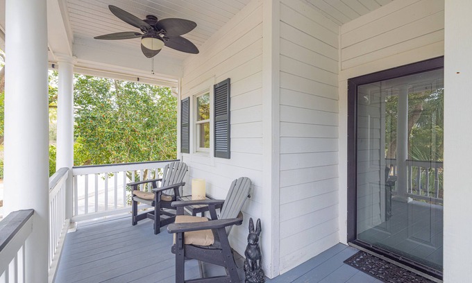 Isle of Palms Villa | Renovated, Charming 3 BR Villa in WD, Golf Cart Included, & Short walk to Beach!