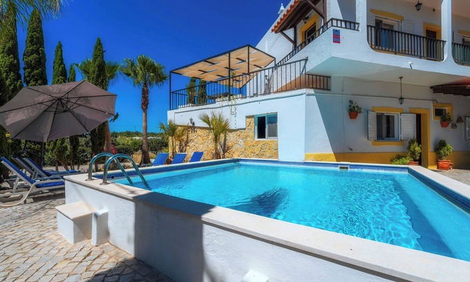 Olhao House | Renovated country house with large garden and swimming pool