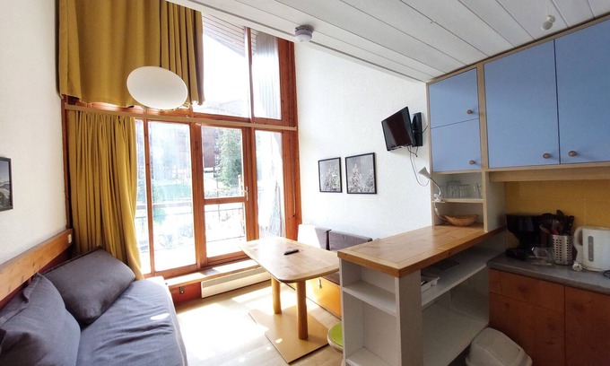 Arc-1800 Apartment | Renovated Duplex for 5 Near Slopes and Shops in Charmettoger
