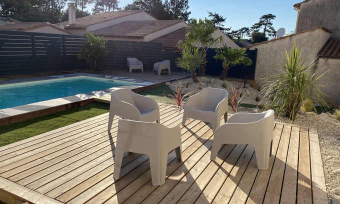 Ronce-les-Bains Villa | Renovated house 400M from the beach, secure private pool, 4 bedrooms, 2 bathrooms