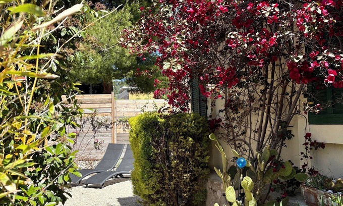 Cassis House | RENOVATED HOUSE IN THE HEART OF THE VILLAGE WITH GARDEN 100M FROM THE PORT