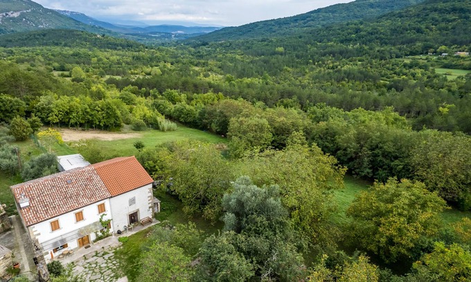 Koper Villa | Renovated Istrian house in the woods