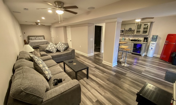 Millville House | Renovated Mountain Basement Studio Near Wineries Breweries w/Laundry & Fire Pit