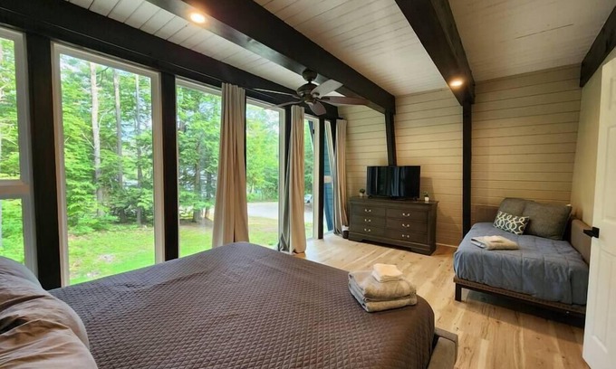 Barnstead House | Renovated Retreat- Near Halfmoon Lake & Trails
