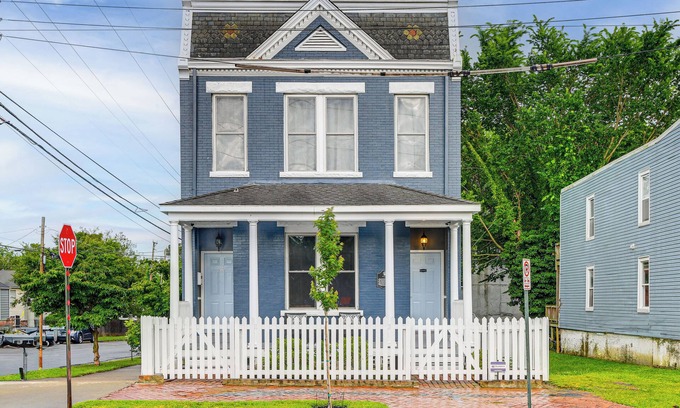 Church Hill House | Renovated Richmond Townhome in Church Hill!