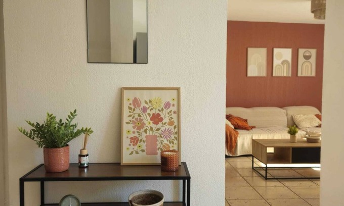 Pomerols Apartment | Renovated village house apartment with garage 10 minutes from the beach!