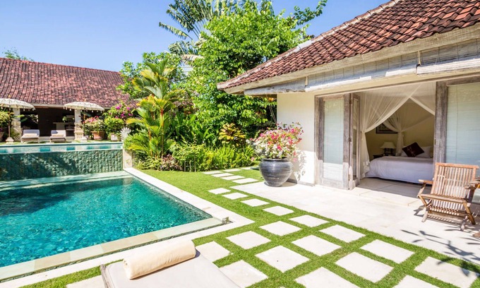 Batubelig Villa | Rent a Luxury Villa in Bali Close to the Beach, Bali Villa 2077