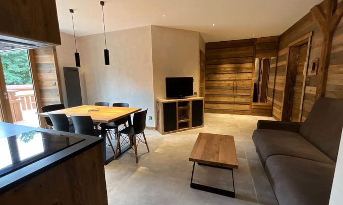 Rochesson House | Rental of 12 gîtes and 1 chalet that can accommodate 2 to 10 people.