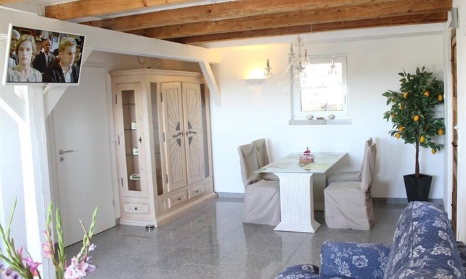 Kippenheim Apartment | Rental-Private Bathroom