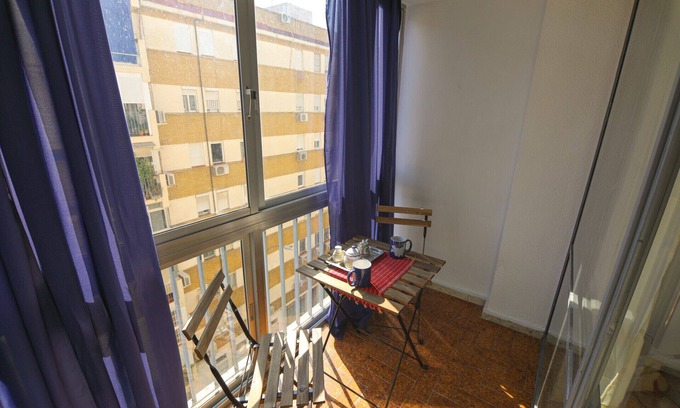 Leon XIII-Los Naranjos Apartment | Rentalsevilla Luminoso Apartamento 3 Dormitorios